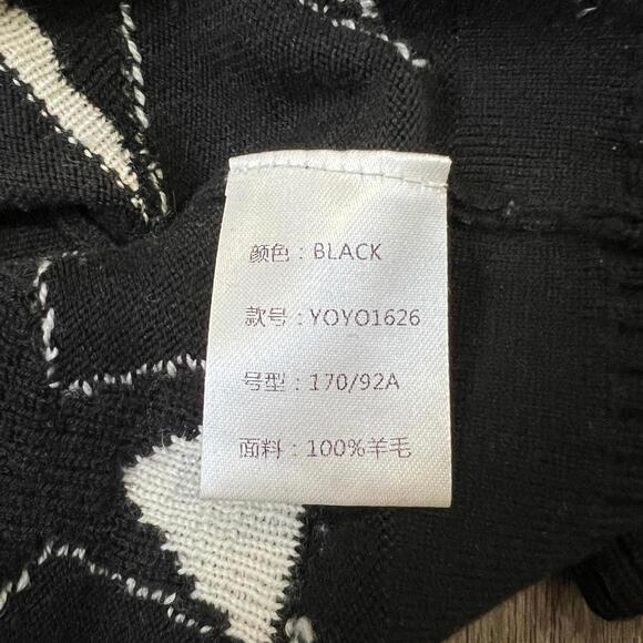 Wool Star Sweater Black White - Picture 4 of 6